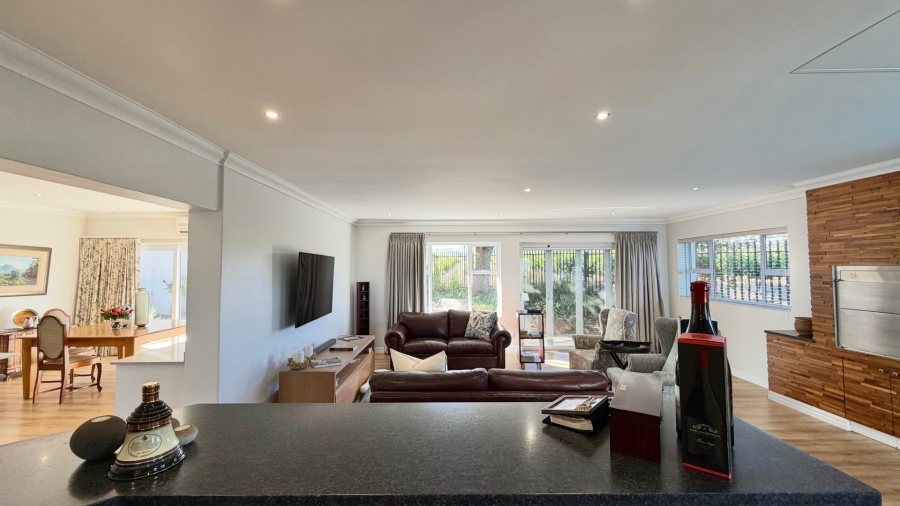 Commercial Property for Sale in Stellenbosch Farms Western Cape